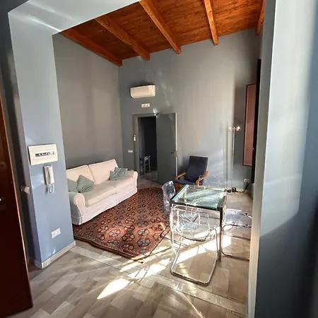 Casa Della Regina Locri